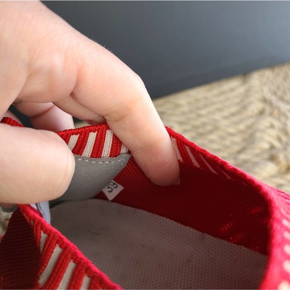 NWOT| BRAND UNKNOWN | SLIP ON SNEAKER - Picture 7 of 9